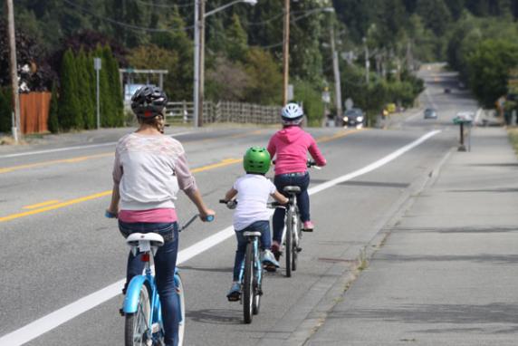 skagit-family-ridingbike-450px.jpg